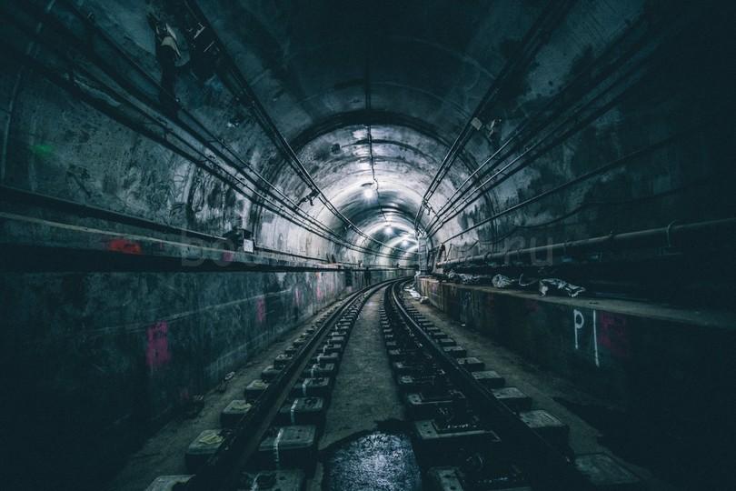 Женщина в метро
